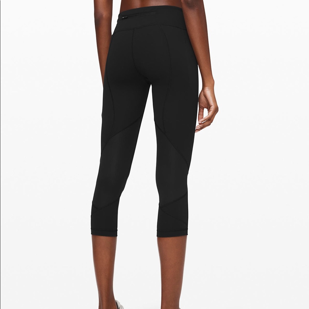 Lululemon pace revival crop
